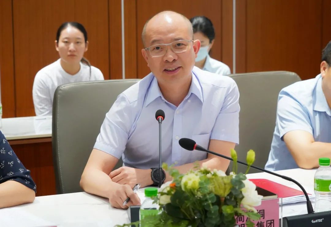  新明珠集團副總裁簡潤桐